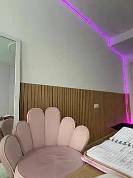 streetdoll live sex cam