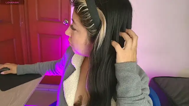 Dahiana_Dmour_ webcam