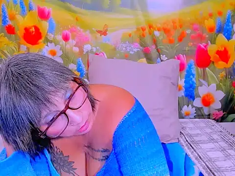 indianroxy webcam