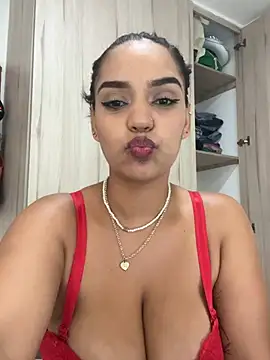 Sara-77 webcam