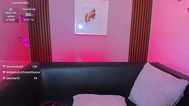 Nahiajhonson_ webcam