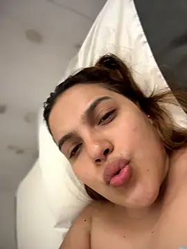 colibri_xxx (F young) - TITS OUT IN SECRET 🍒