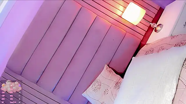 Camille_deluxe webcam