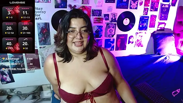 Roxy_f_w webcam