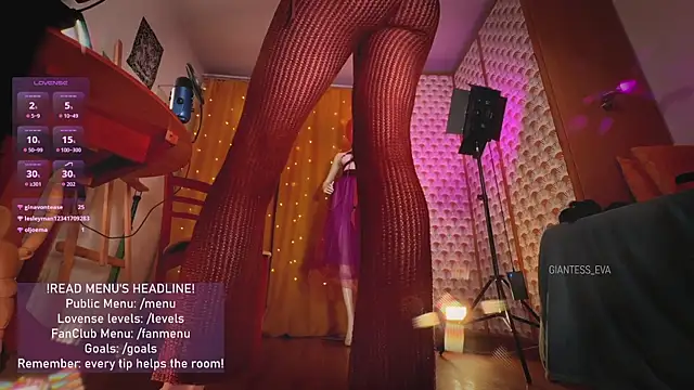 Giantess_Eva webcam