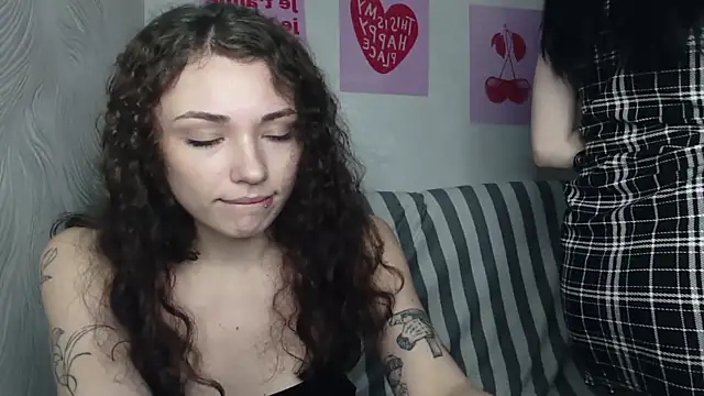 pixyecstas - Pixyecstas's free webcam - UK Sex Cams