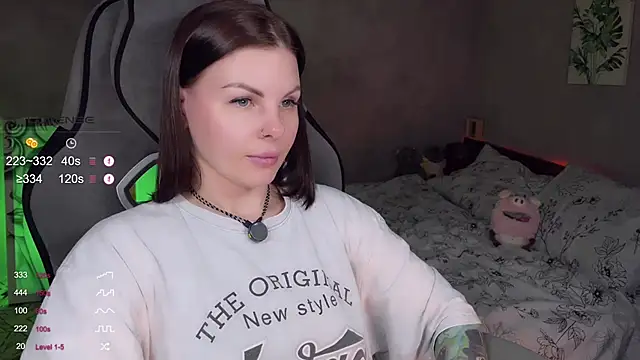 alaska_ya - Alaska_ya's free webcam - UK Sex Cams