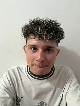 nathan_bluee - Nathan_Bluee's free webcam - UK Sex Cams