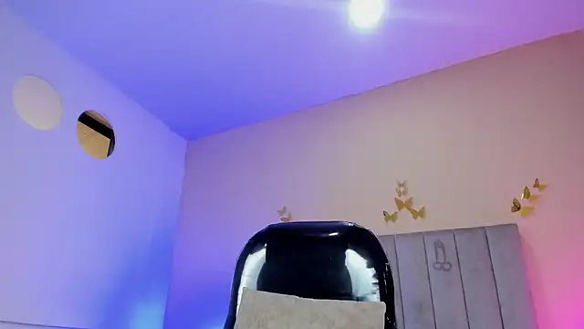 nascary_fox - Nascary_Fox's free webcam - UK Sex Cams