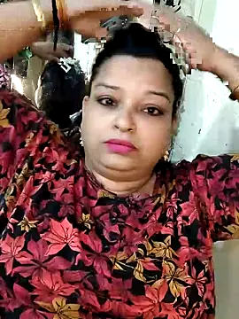 Webcam Model (Sexey-Model21)  is live.Free join now!