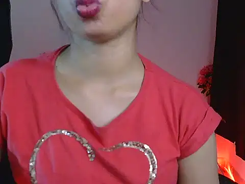 miss_ragni (F young) - 2 mint ice  🧊on boobs 💋💋💋👄