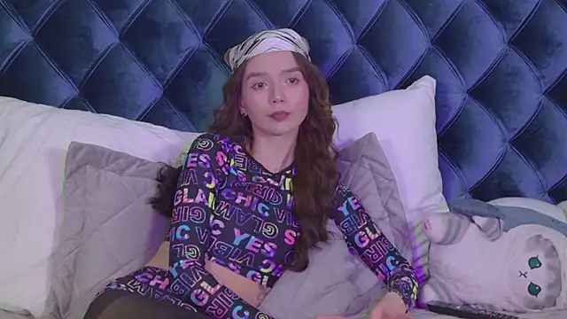 VanessaVienne live sex cam