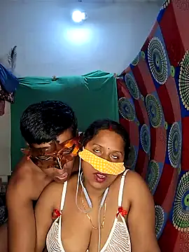 Real_Desi_Couple live sex cam