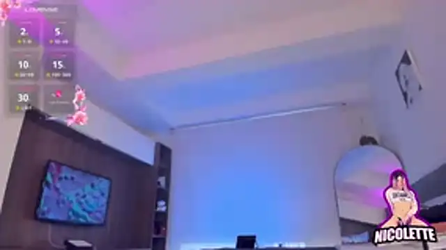 nicolette_tay's live cam