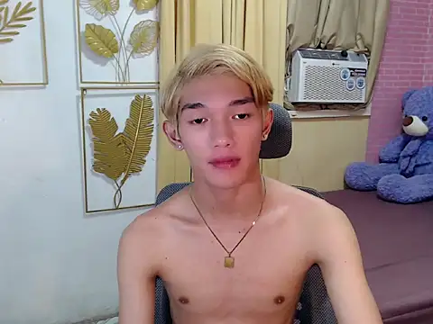 urasian_john18 webcam