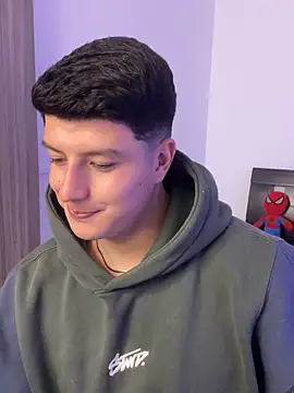 Goldenknight33 webcam