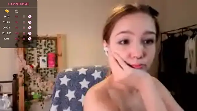 HoneyComfy live sex cam