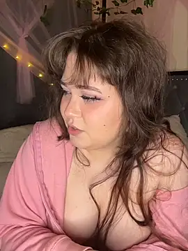 Webcam Model (bbybubbles)  is live.Free join now!