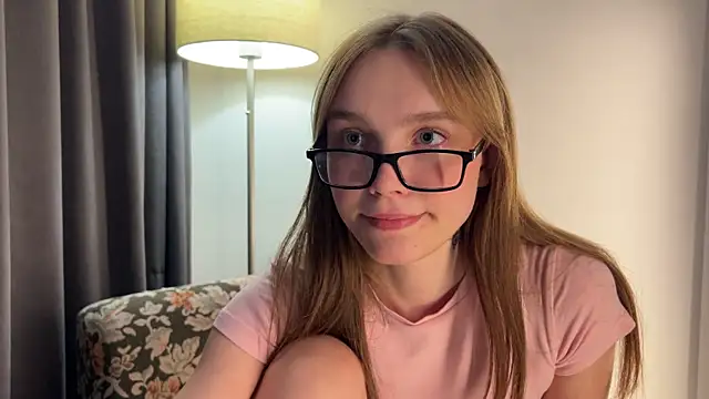 Lolatatee - Live Cam