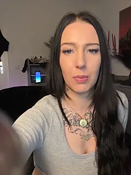 Webcam Model (Trixie-Tainted)  is live.Free join now!