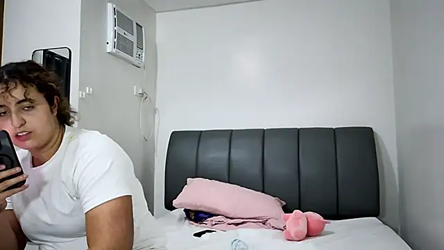 misscutee Live Webcam on Stripchat