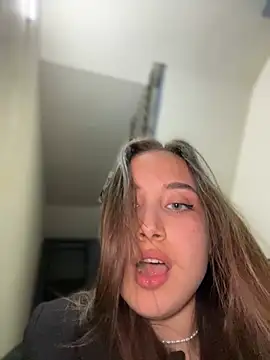 ICrazyOneIRL's live cam