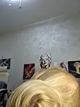 Monna Live Webcam on Stripchat