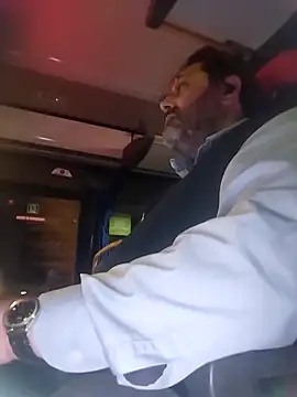 necroforo (M mature) - Togliere camicia e boxer in pelle e sega