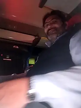 necroforo (M mature) - Togliere camicia e boxer in pelle e sega