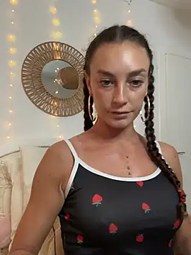 Webcam Model (Martyca_Beee)  is live.Free join now!