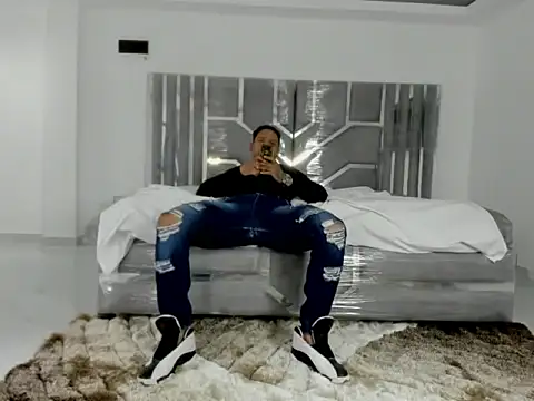 master_leather webcam