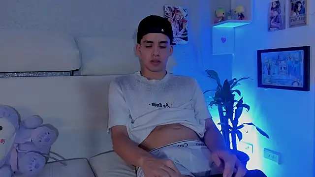 strong_rock69 webcam