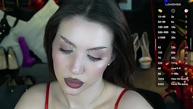 MistressDarsy webcam