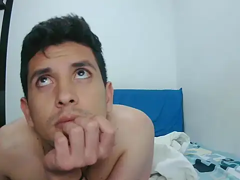 Eduardzmm live sex cam