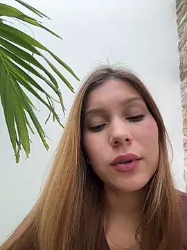 nikii__ (F teen) - doggy + spanks ass