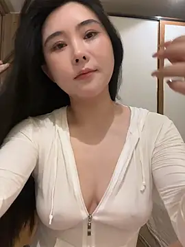 美女anqi6376在线直播