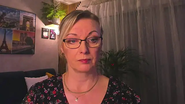 vanessa_chat - Vanessa_chat's free webcam - UK Sex Cams