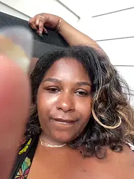 xoxoselenaxoxo - XoxoSELENAxoxo's free webcam - UK Sex Cams