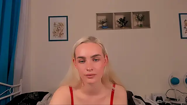 oliviakisss - OliviaKisss's free webcam - UK Sex Cams