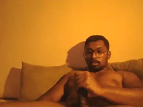 Straightchennaibull webcam