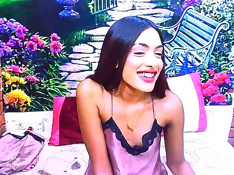 IndianPretty14u2Luv webcam