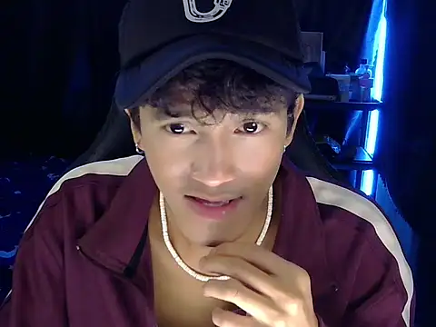 hugekenbigcock (M young) - lets cum together here