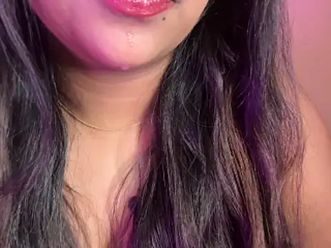 Webcam Model (Its_cherry_magic) is live