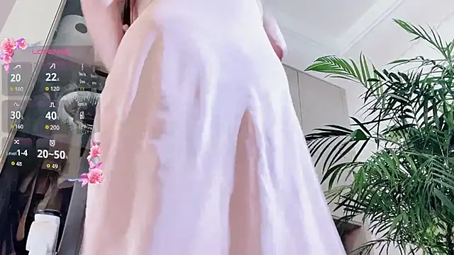 美女feifei-love在线直播