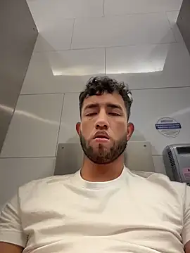 liam_bronw Live Webcam on Stripchat