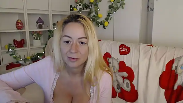 _karolynesyera_ webcam