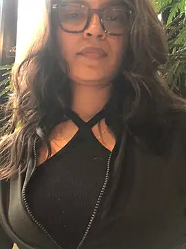 Gia_Mazzon live sex cam