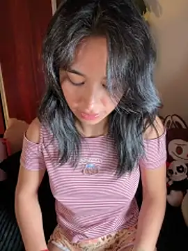 Adriennesexxx webcam