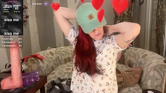 YourFavCanadianMILF webcam