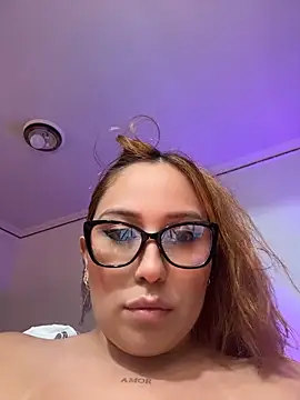 Kiarhatrixie1 webcam